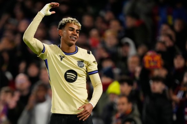 遥遥跨越！亚马尔本赛季西甲告捷过东说念主60次，比第二名姆巴佩多21次